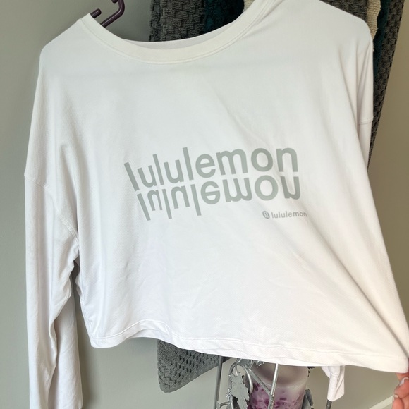 Lululemon top - Picture 5 of 9